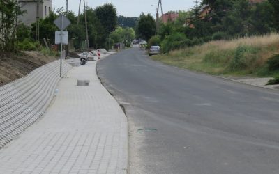Na ukończeniu są prace związane z budową nowego chodnika przy ul.Mazurowickiej w Malczycach.