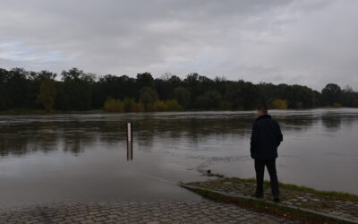 Wójt gminy Malczyce Piotr Frankowski, dzisiaj osobiście sprawdzał jak wygląda sytuacja poziomu wody na Odrze